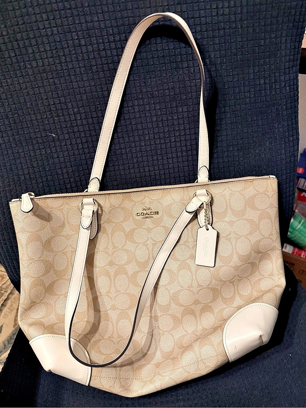 Coach Zip Top Tote In Signature Canvas Beige & White